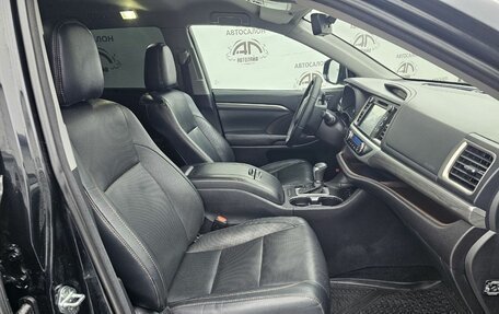 Toyota Highlander III, 2017 год, 3 149 000 рублей, 11 фотография