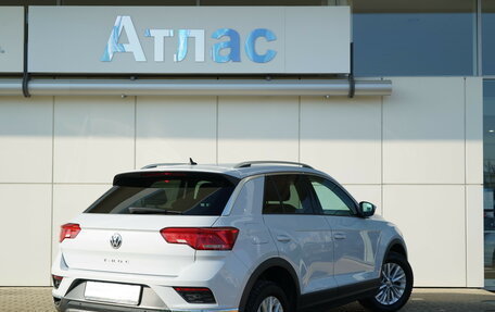 Volkswagen T-Roc I, 2018 год, 1 890 000 рублей, 2 фотография