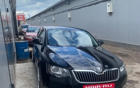 Skoda Superb III рестайлинг, 2014 год, 999 999 рублей, 6 фотография