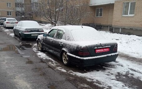 Mercedes-Benz C-Класс, 2000 год, 250 000 рублей, 1 фотография