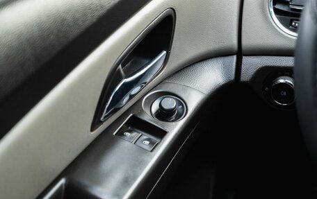 Chevrolet Cruze II, 2013 год, 900 000 рублей, 21 фотография