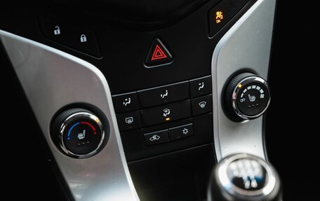 Chevrolet Cruze II, 2013 год, 900 000 рублей, 19 фотография