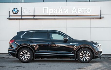 Volkswagen Touareg III, 2018 год, 4 700 000 рублей, 6 фотография