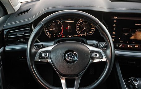 Volkswagen Touareg III, 2018 год, 4 700 000 рублей, 21 фотография