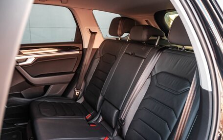 Volkswagen Touareg III, 2018 год, 4 700 000 рублей, 17 фотография