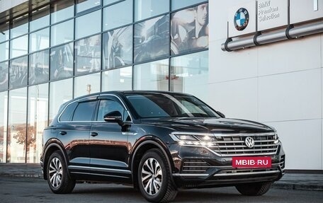 Volkswagen Touareg III, 2018 год, 4 700 000 рублей, 30 фотография