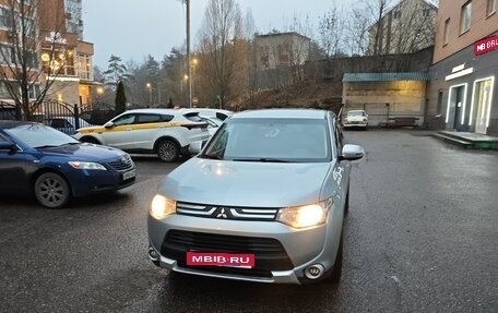 Mitsubishi Outlander III рестайлинг 3, 2013 год, 1 200 000 рублей, 1 фотография