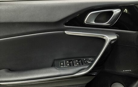 KIA cee'd III, 2019 год, 1 700 000 рублей, 15 фотография