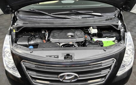 Hyundai Grand Starex Grand Starex I рестайлинг 2, 2016 год, 2 595 000 рублей, 11 фотография