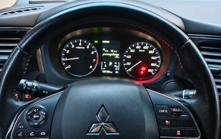 Mitsubishi Outlander III рестайлинг 3, 2013 год, 1 200 000 рублей, 11 фотография