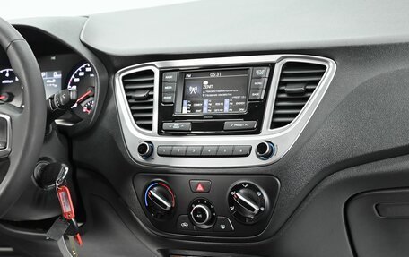 Hyundai Solaris II рестайлинг, 2021 год, 1 195 000 рублей, 10 фотография