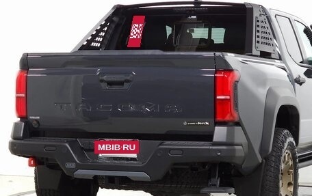 Toyota Tacoma, 2024 год, 7 746 780 рублей, 6 фотография