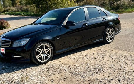 Mercedes-Benz C-Класс, 2010 год, 1 060 000 рублей, 2 фотография