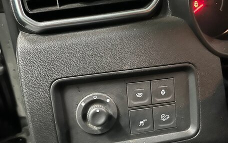 Renault Duster, 2021 год, 2 200 000 рублей, 11 фотография