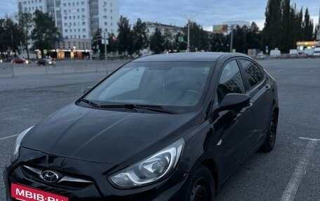 Hyundai Solaris II рестайлинг, 2011 год, 480 000 рублей, 2 фотография