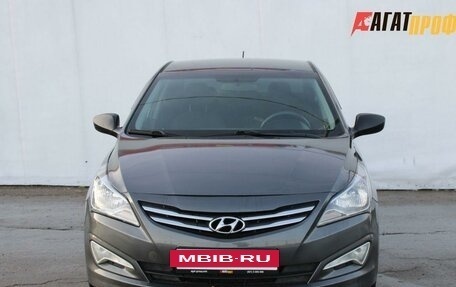 Hyundai Solaris II рестайлинг, 2015 год, 1 000 000 рублей, 2 фотография