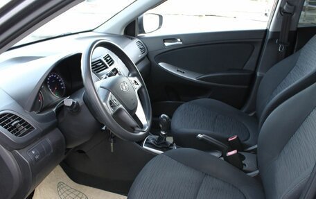 Hyundai Solaris II рестайлинг, 2015 год, 1 000 000 рублей, 11 фотография