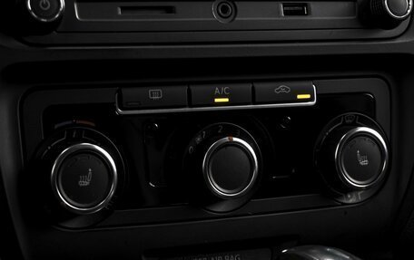 Volkswagen Jetta VI, 2013 год, 949 000 рублей, 12 фотография