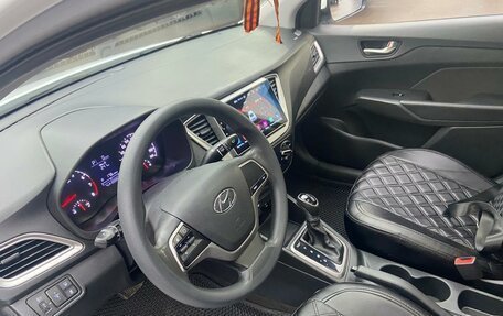 Hyundai Solaris II рестайлинг, 2019 год, 880 000 рублей, 9 фотография