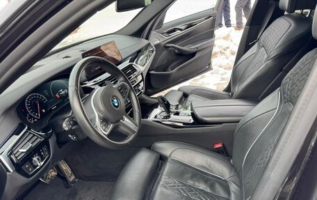 BMW 5 серия, 2019 год, 2 400 000 рублей, 6 фотография