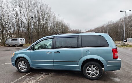 Chrysler Town & Country V рестайлинг, 2008 год, 1 450 000 рублей, 8 фотография