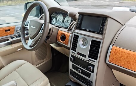 Chrysler Town & Country V рестайлинг, 2008 год, 1 450 000 рублей, 18 фотография