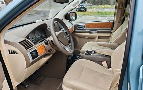 Chrysler Town & Country V рестайлинг, 2008 год, 1 450 000 рублей, 36 фотография