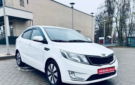 KIA Rio III рестайлинг, 2013 год, 980 000 рублей, 1 фотография