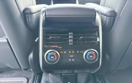 Land Rover Range Rover IV рестайлинг, 2025 год, 18 529 516 рублей, 17 фотография