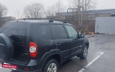 Chevrolet Niva I рестайлинг, 2017 год, 700 000 рублей, 3 фотография