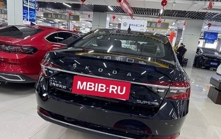 Skoda Superb III рестайлинг, 2022 год, 1 930 111 рублей, 5 фотография