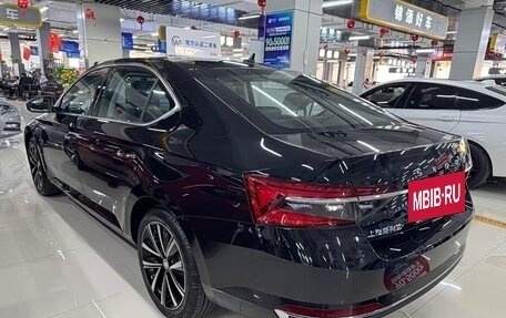 Skoda Superb III рестайлинг, 2022 год, 1 930 111 рублей, 7 фотография