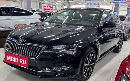 Skoda Superb III рестайлинг, 2022 год, 1 930 111 рублей, 8 фотография