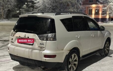 Mitsubishi Outlander III рестайлинг 3, 2010 год, 650 000 рублей, 4 фотография