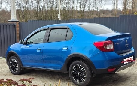 Renault Logan II, 2018 год, 1 075 000 рублей, 3 фотография