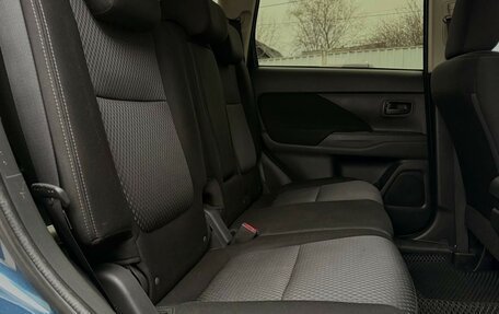 Mitsubishi Outlander III рестайлинг 3, 2018 год, 2 079 000 рублей, 6 фотография