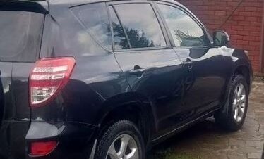 Toyota RAV4, 2011 год, 1 100 000 рублей, 4 фотография