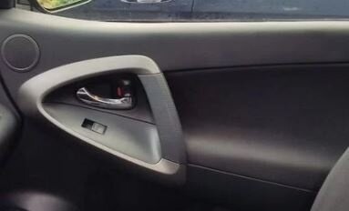 Toyota RAV4, 2011 год, 1 100 000 рублей, 8 фотография