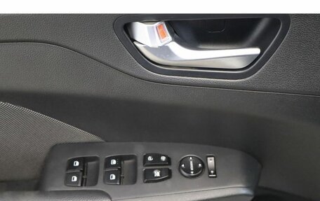 Hyundai Solaris II рестайлинг, 2019 год, 1 399 000 рублей, 12 фотография