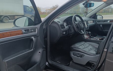 Volkswagen Touareg III, 2011 год, 2 000 000 рублей, 9 фотография