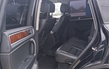 Volkswagen Touareg III, 2011 год, 2 000 000 рублей, 8 фотография