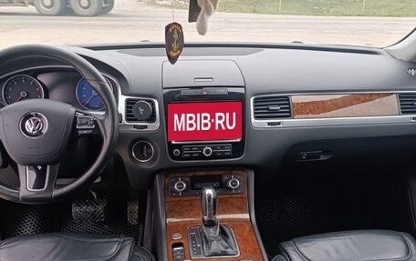 Volkswagen Touareg III, 2011 год, 2 000 000 рублей, 13 фотография