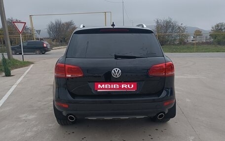 Volkswagen Touareg III, 2011 год, 2 000 000 рублей, 2 фотография