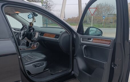 Volkswagen Touareg III, 2011 год, 2 000 000 рублей, 15 фотография