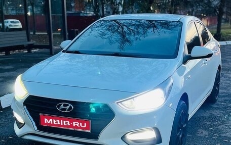 Hyundai Solaris II рестайлинг, 2017 год, 820 000 рублей, 1 фотография