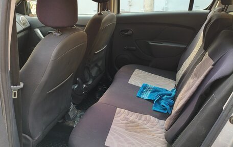 Renault Sandero II рестайлинг, 2016 год, 900 000 рублей, 10 фотография