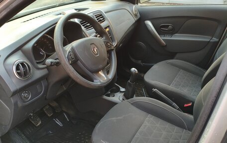 Renault Sandero II рестайлинг, 2016 год, 900 000 рублей, 9 фотография