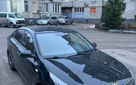 KIA Rio IV, 2018 год, 1 200 000 рублей, 2 фотография