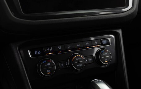 Volkswagen Tiguan II, 2017 год, 2 805 444 рублей, 19 фотография