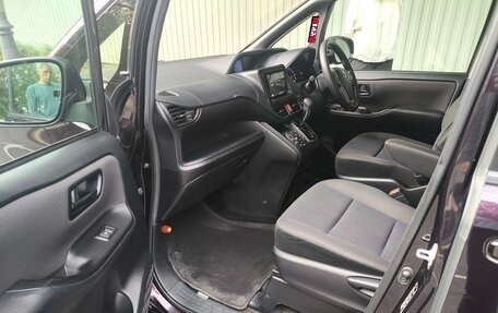 Toyota Noah III, 2018 год, 1 790 000 рублей, 15 фотография